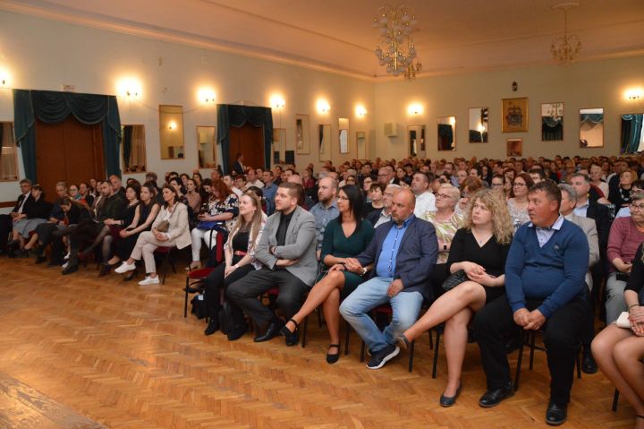 A padon - apa születik A padon - apa születik