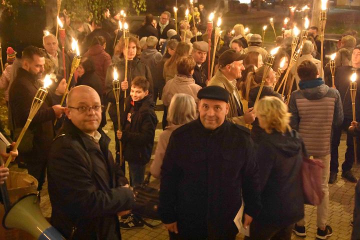 Fáklyás felvonulás a reformáció napján Fáklyás felvonulás a reformáció napján