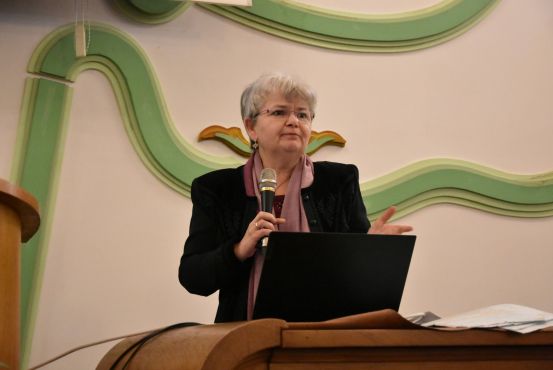 Szülők iskolája 3. óra - Pécsi Rita előadása Szülők iskolája 3. óra - Pécsi Rita előadása