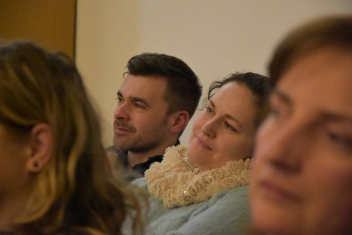 Szülők iskolája 3. óra - Pécsi Rita előadása Szülők iskolája 3. óra - Pécsi Rita előadása