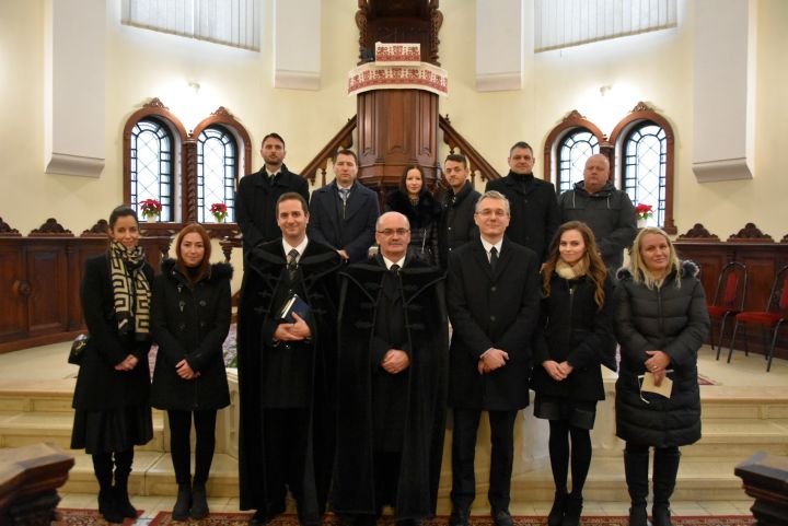 Felnőttek konfirmációja karácsony előtt