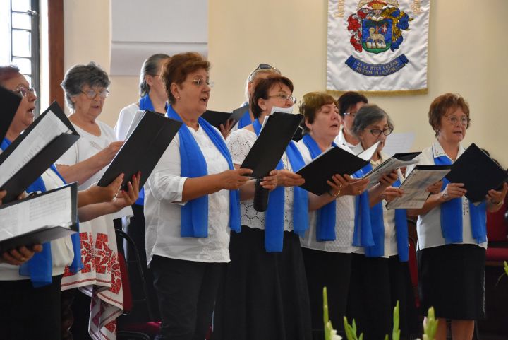 “Zengjen újra énekünk” – Évadzáró zenés áhitat