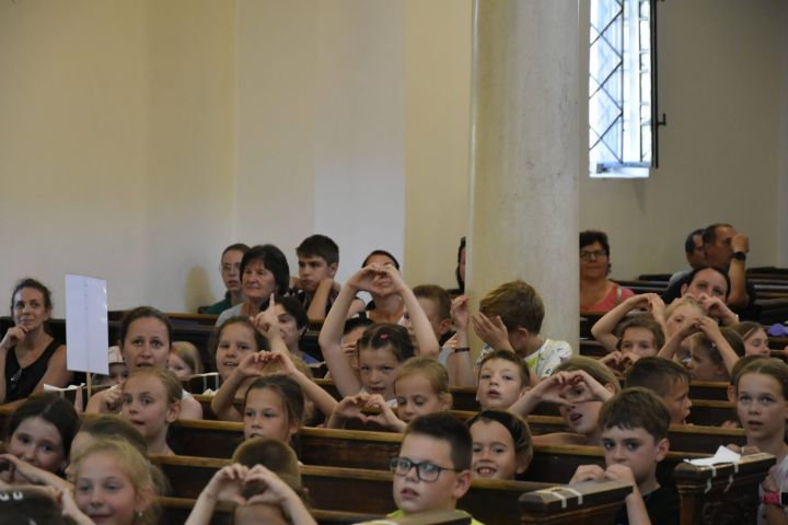 Boldog öröm, hálaözön - több mint 200 gyermek volt együtt az 5+1 Napos Klubon