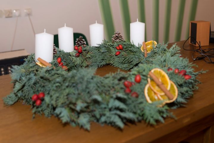 Adventi koszorúképeket, üzeneteket várunk 