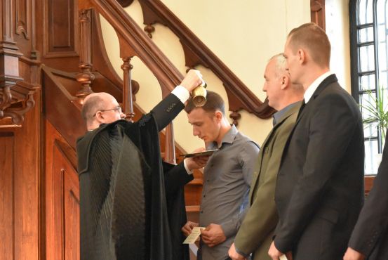 Felnőttek keresztelése és konfirmációja Felnőttek keresztelése és konfirmációja