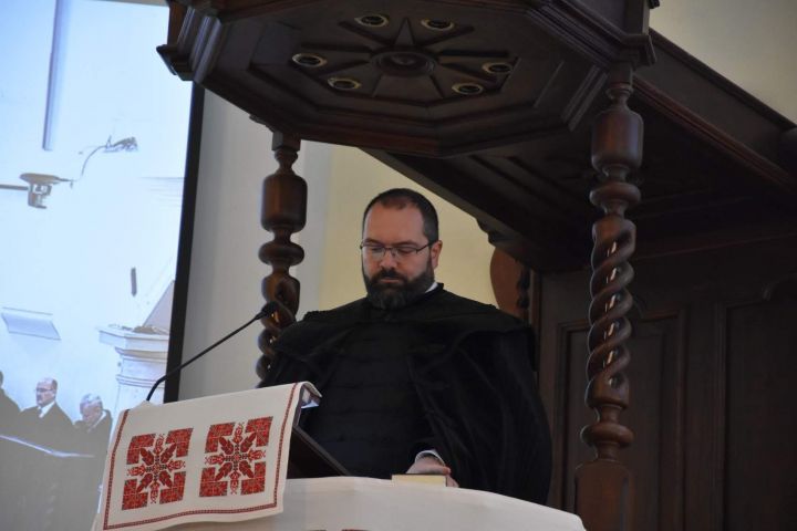 Vasárnap este egyházlátogatás és a DRHE Vox Essentia énekkar szolgálata