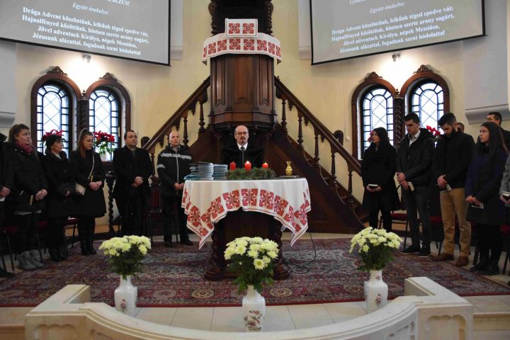 Nemes harcba indulni - Felnőttkonfirmáció advent harmadik vasárnapján