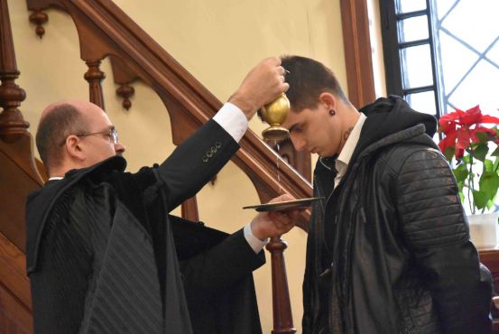 Felnőttek konfirmációja