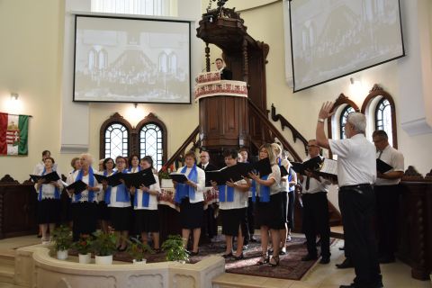 Új karvezetővel zárta évadát kórusunk