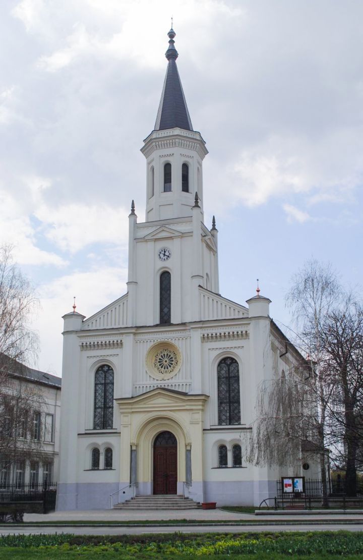 Vasárnaptól újra látogathatók az istentiszteletek